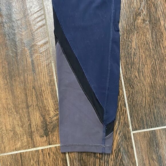 🧘♀️ Athleta Leggings - Size Medium - Navy, Purple, and Black - Inseam 25” - Picture 2 of 5